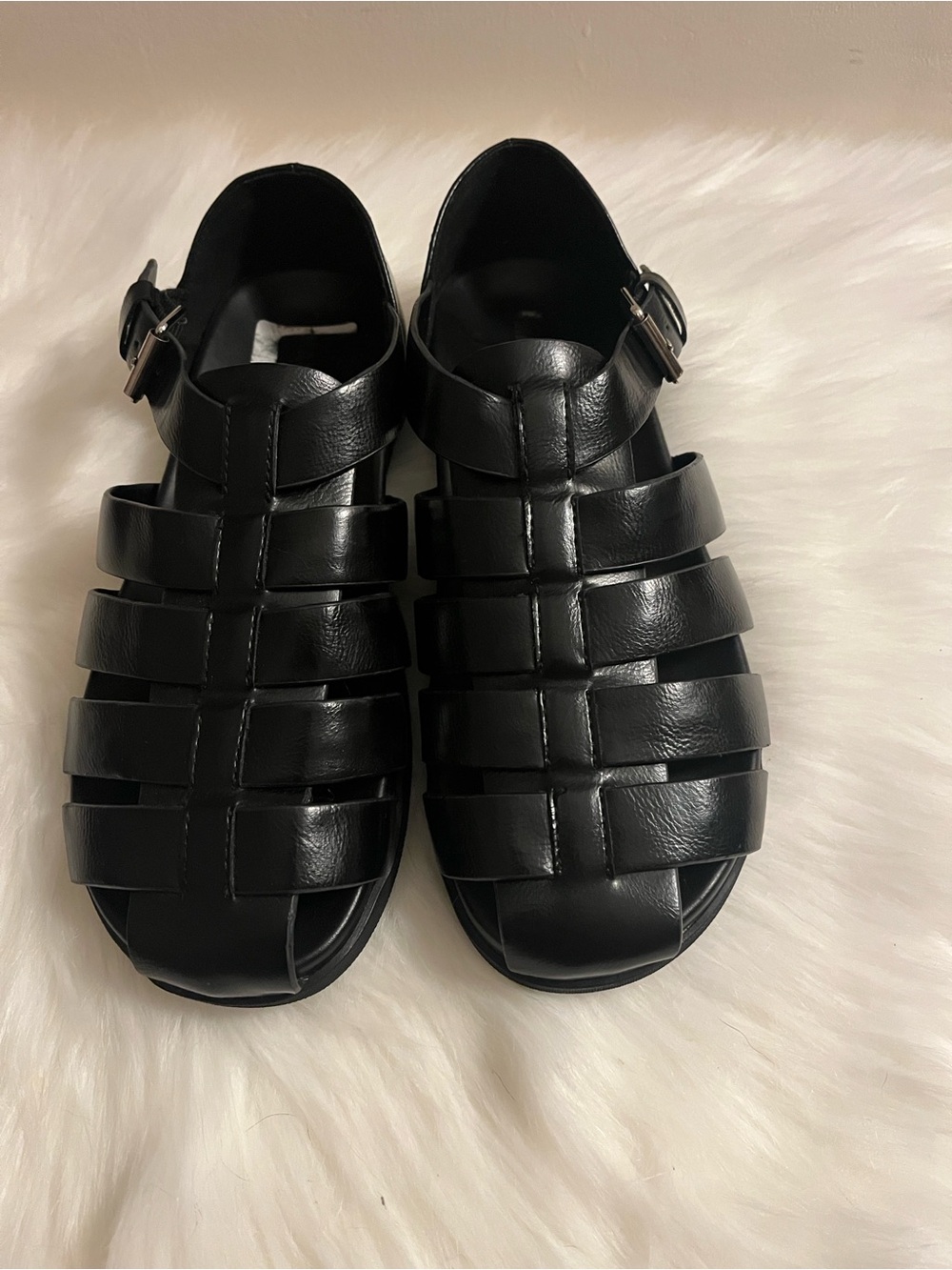 Women’s Steve Madden Black Leather Fisherman Sandals